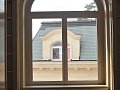 Загородный дом - дерево-алюминиевые окна и входные деревянные двери
